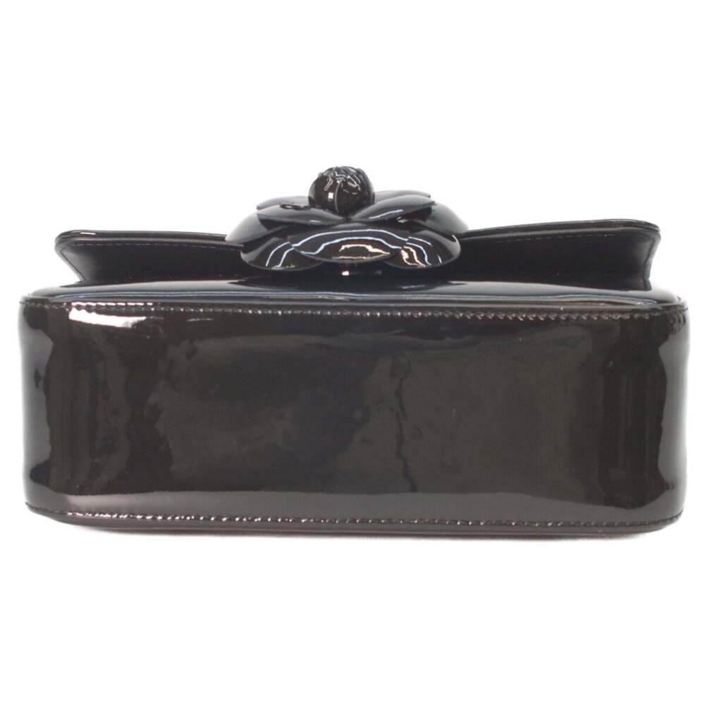 Chanel So Black AS4388 Single Flap Patent Camellia Small - Picture 5 of 9